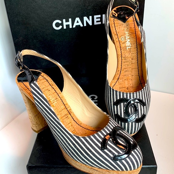 Chanel Beige/Black Leather and Canvas CC Pearl Embellished Heel